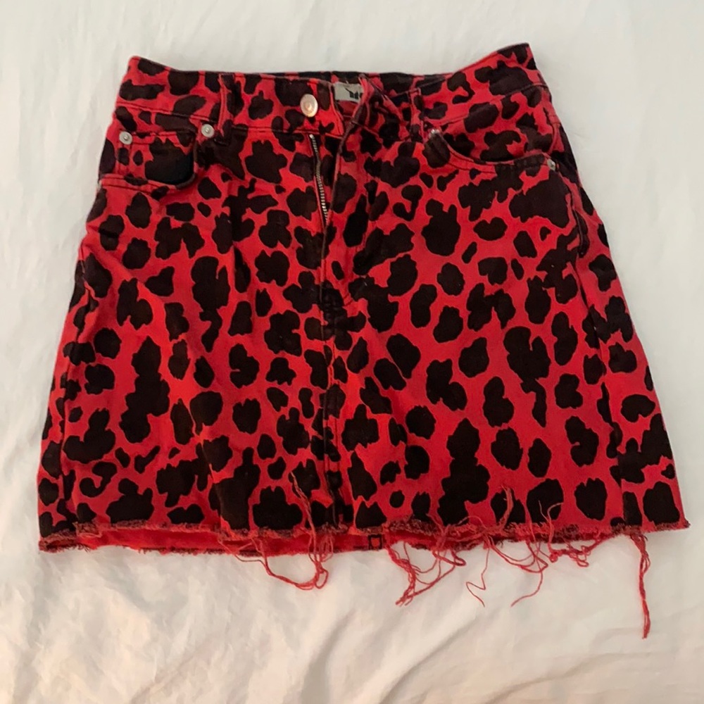 Cute red and black cheetah mini skirt from top shop